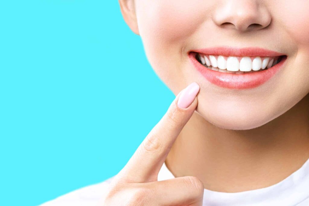 Benefits of Professional Teeth Whitening at a Dental Clinic